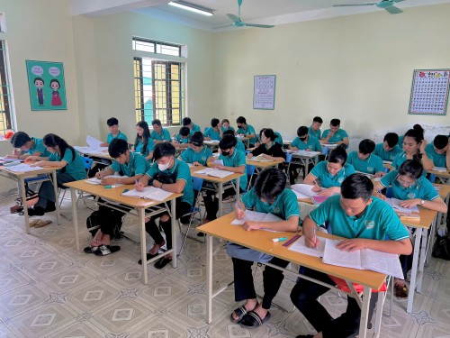 Thông báo tuyển Giáo viên tiếng Hàn