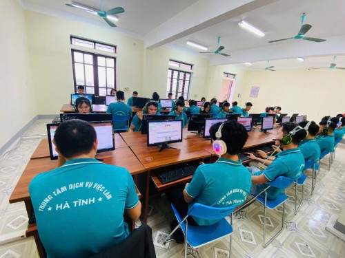 Khai giảng lớp tiếng Hàn EPS