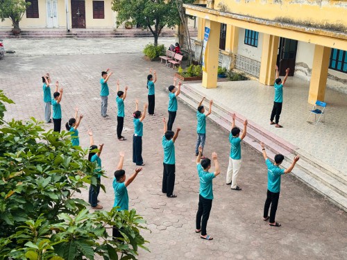 Thông báo: tuyển giáo viên tiếng Nhật Bản